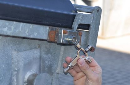 Slika Cabinet key integr. bottle-opener