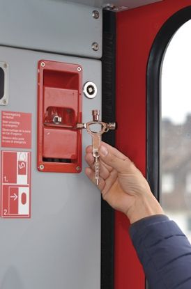 Slika Cabinet key integr. bottle-opener