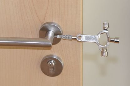 Slika KLJUČ ZA OMARICE-UNIVERZALNI 145x75x10mm Promat