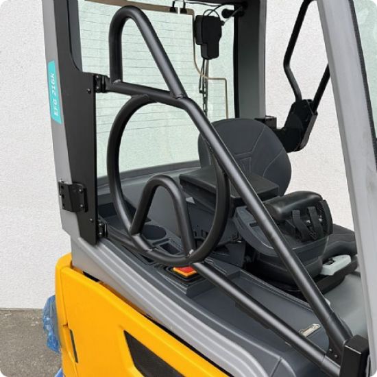 OBNOVLJEN VILIČAR EFG 216K FN548148 DN2628