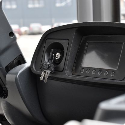 Slika OBNOVLJEN VILIČAR EFG 430 FN516383 DN2628