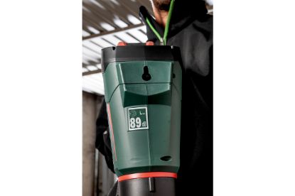 Slika BATERIJSKI PUHALNIK LISTJA LB 18 LTX BL