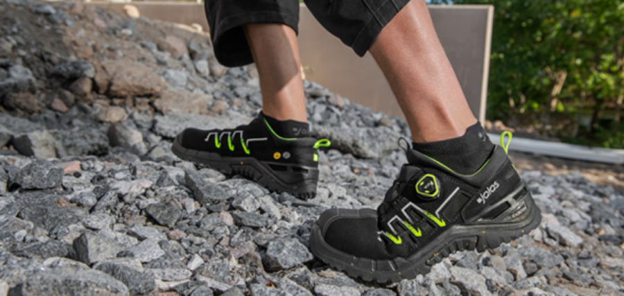 Picture of Zakaj so kakovostni delovni čevlji pomembni tudi poleti?