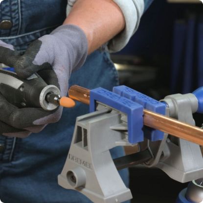 Slika 52-DELNA GARNITURA VEČNAMENSKEGA PRIBORA, DREMEL 687